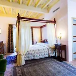 Tenuta Del Gallo *