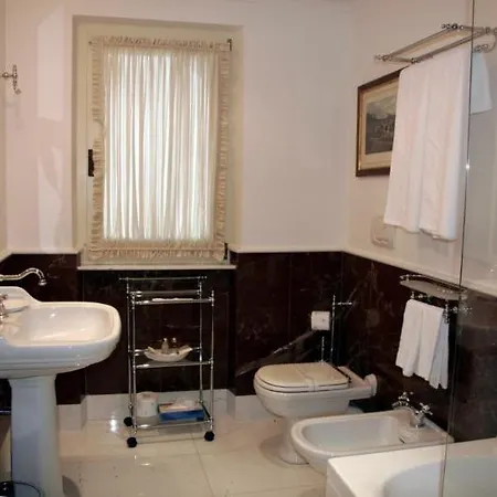 Tenuta Del Gallo Hotel *
